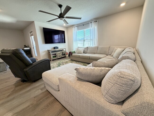 Building Photo - 4656 Honor Guard Wy