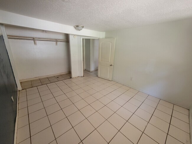 Building Photo - 731 23rd St