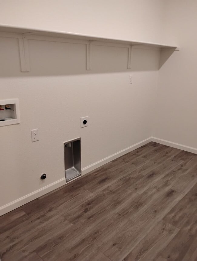 Building Photo - Modern 4-Bedroom New Build in Hughson – Built 2024