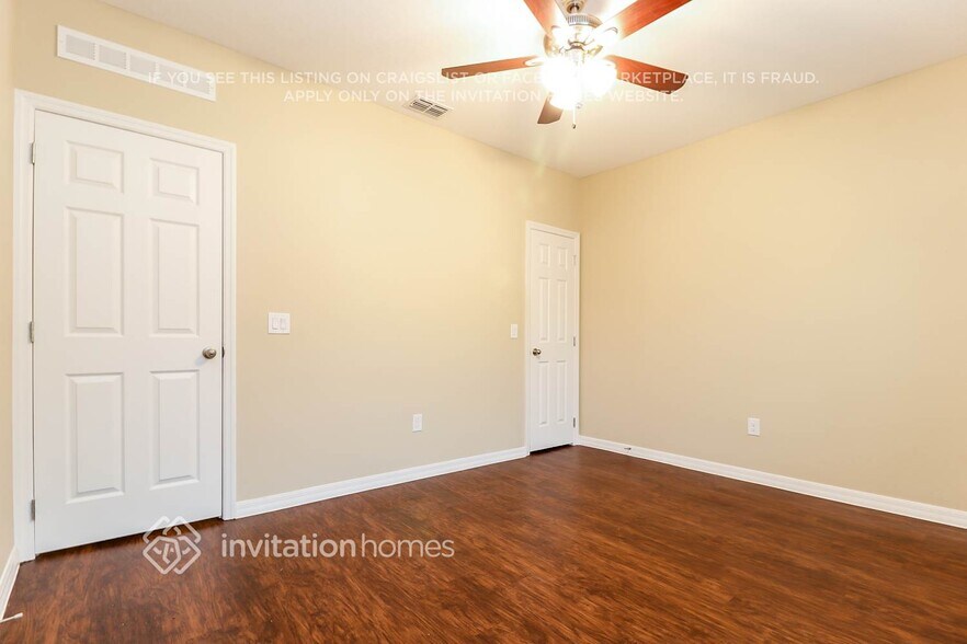 Building Photo - 2182 Deborah Dr