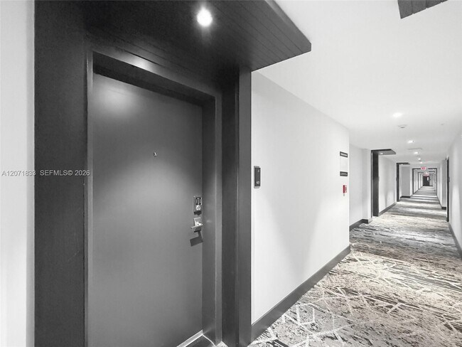 Building Photo - 301 Altara Ave