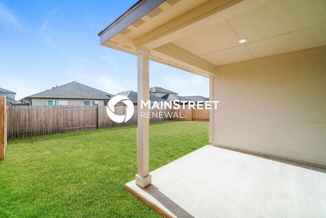 Building Photo - 4 Bedroom Pet-Friendly Home in HUTTO, TX with Main Street Renewal