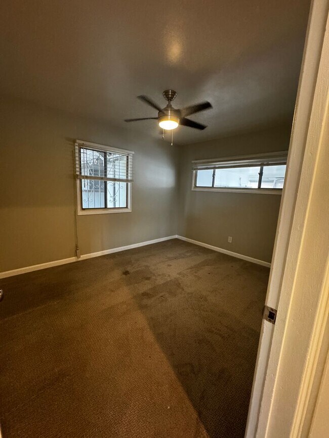 Building Photo - Guy &amp; Crowell