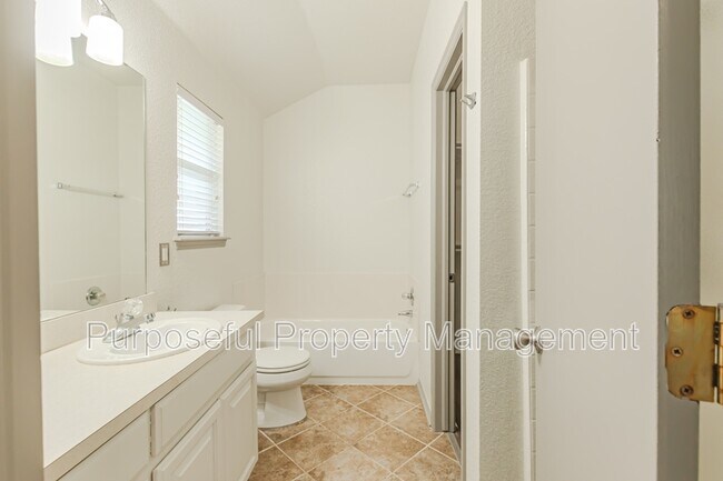 Building Photo - 16416 Oconee Creek Dr