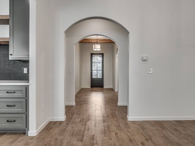 Building Photo - 8322 Robin Wy