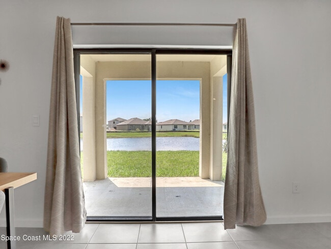 Building Photo - 7418 Tourmaline Dr