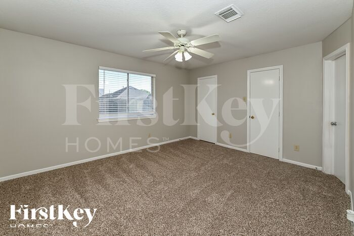 Building Photo - 8222 Sanford St