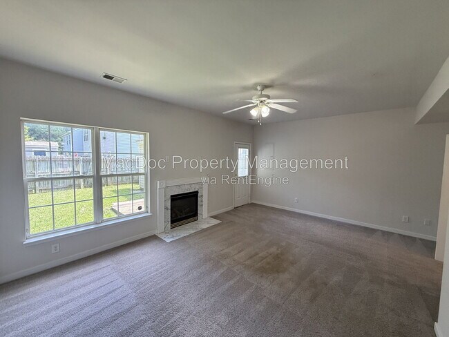 Building Photo - 2709 Church View Ln