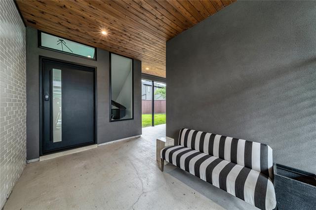 Building Photo - 9753 Mixon Dr