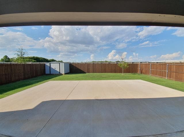 Building Photo - 822 Spruce Ln