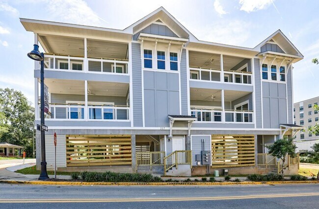 Building Photo - 537 Lorene St