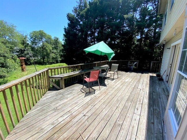 Building Photo - 8310 Chestnut Farm Ln