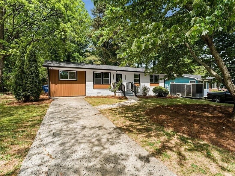 Building Photo - 454 Oak Dr SE