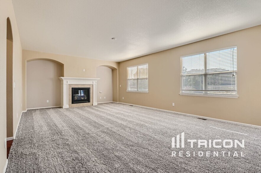 Building Photo - 4095 Eagle Ridge Way