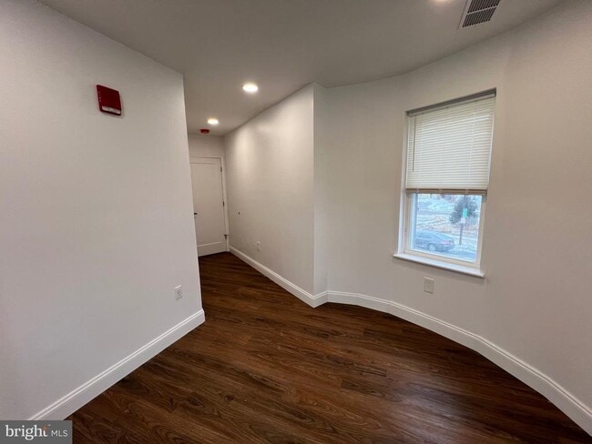 Building Photo - 2145 Elkins Ave