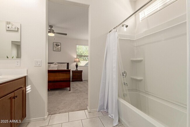 Building Photo - 1017 S 7th St