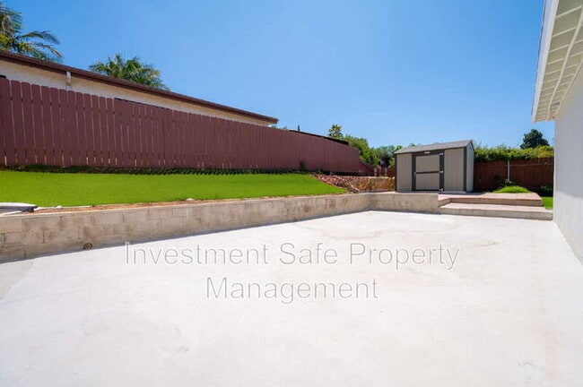 Building Photo - 346 Inkopah St