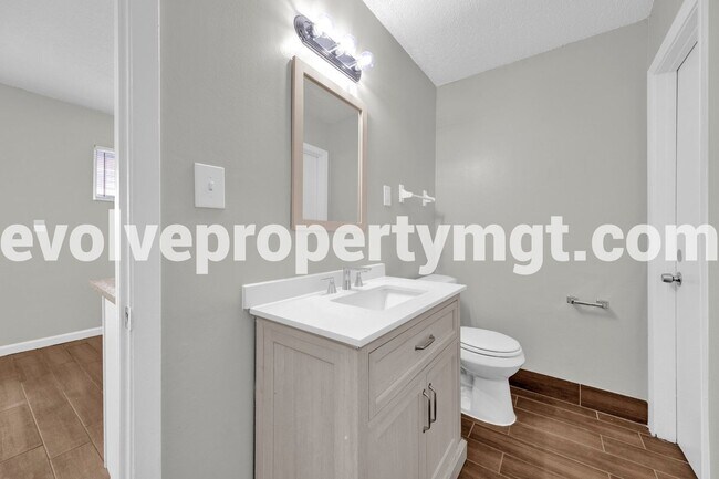 Building Photo - 3455 Pruett Ct