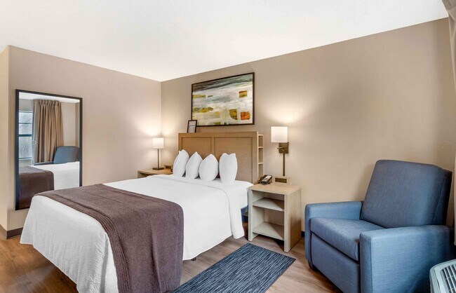 Building Photo - Furnished Studio-Asheville - Tunnel Rd.
