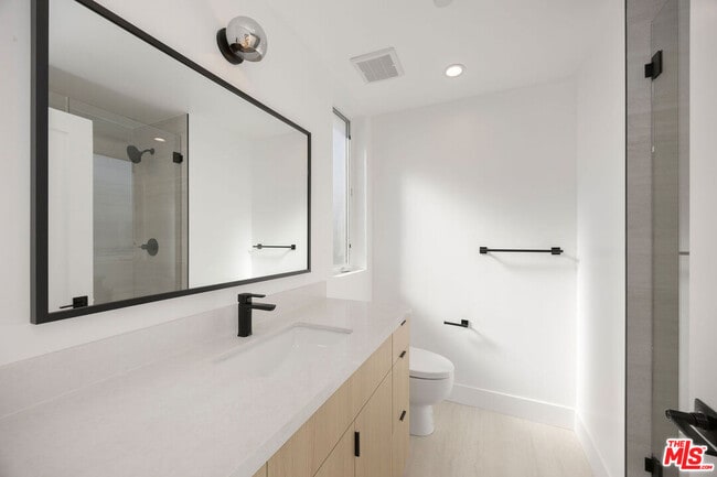 Building Photo - 6239 Banner Ave