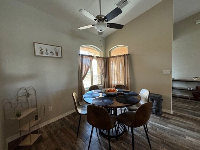 Building Photo - Los Lagos Lakefront WINTER Rental 3Br with Utilities AVAILABLE 10/1/2025