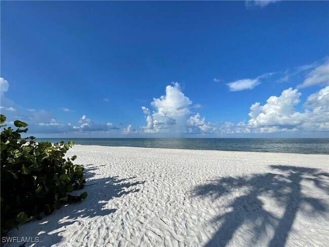 Building Photo - 4041 Gulf Shore Blvd N