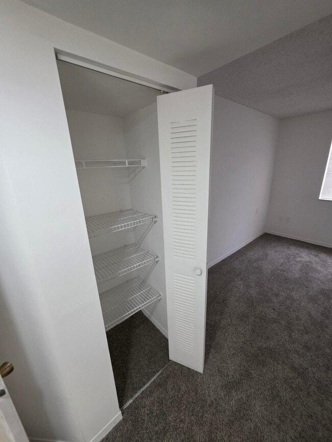 Building Photo - 4175 N Haverhill Rd