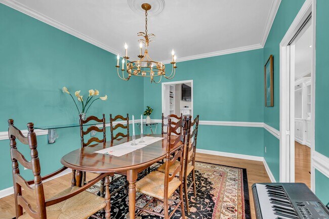 Building Photo - Welcome to the Desirable Landings on Skidaway Island - MIN 6 Month Lease - Fully Furnished