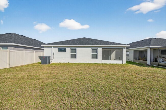 Building Photo - Single-Story 4/2 in Prime Riverview Location