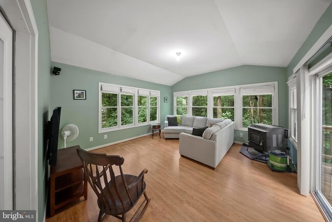Building Photo - 1438 Mariner Dr