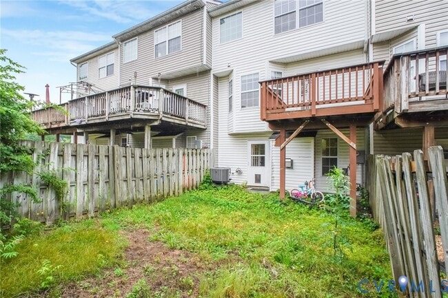 Building Photo - 405 Donelson Loop