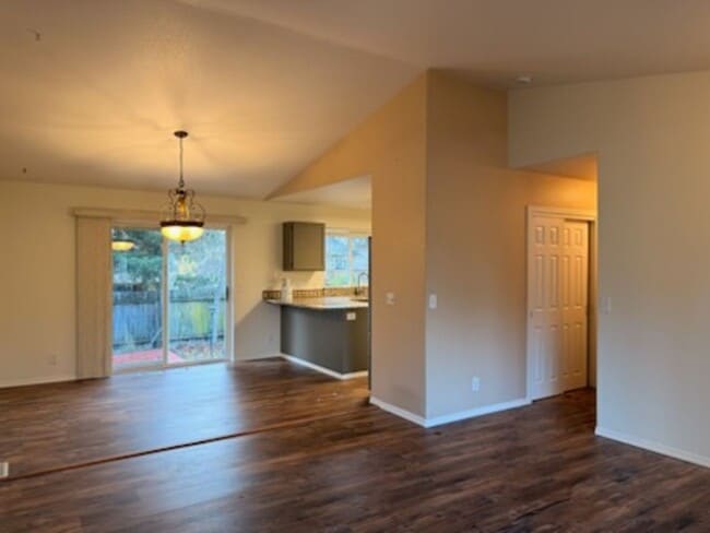 Building Photo - Home in Hayden