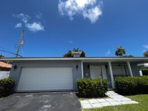 Building Photo - Beautiful Hollywood Home