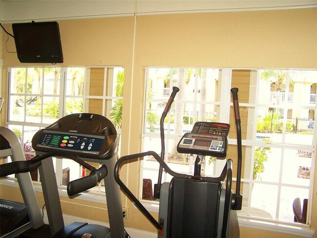 Building Photo - 1037 S Hiawassee Rd