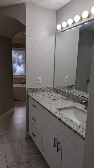 Building Photo - 2662 Arbor Glen Pl