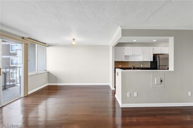 Building Photo - 12900 Lake Ave