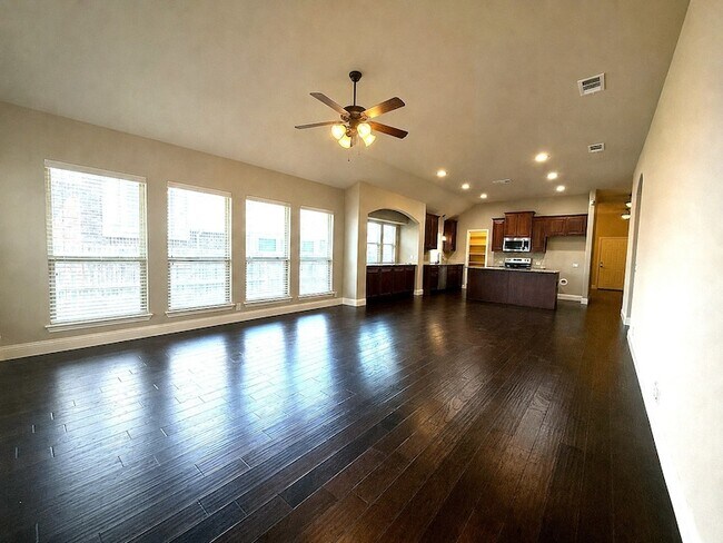 Building Photo - 1109 Abbey Ln