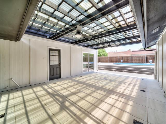 Building Photo - 6004 White Rose Trail