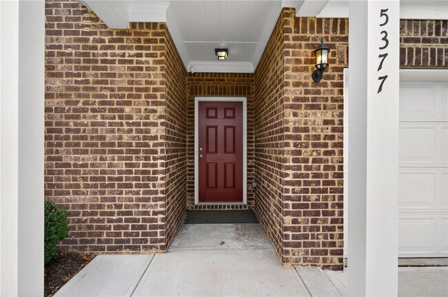 Building Photo - 5377 Fountainhead Ln
