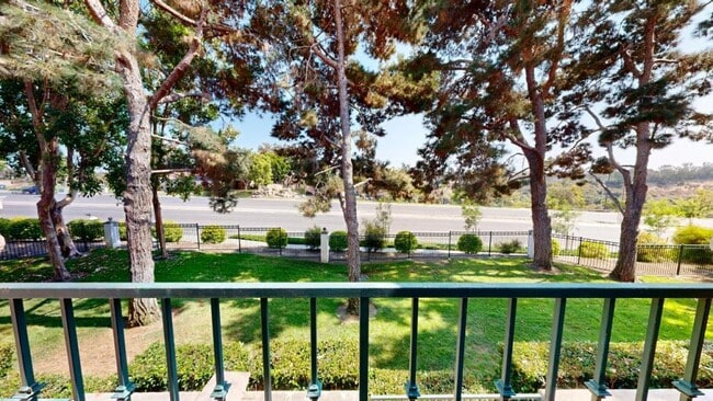 Building Photo - 7254 Shoreline Dr