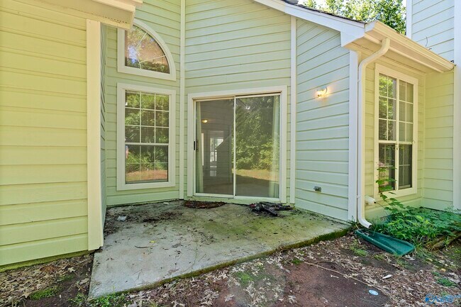 Building Photo - 136 Stone Meadow Ln