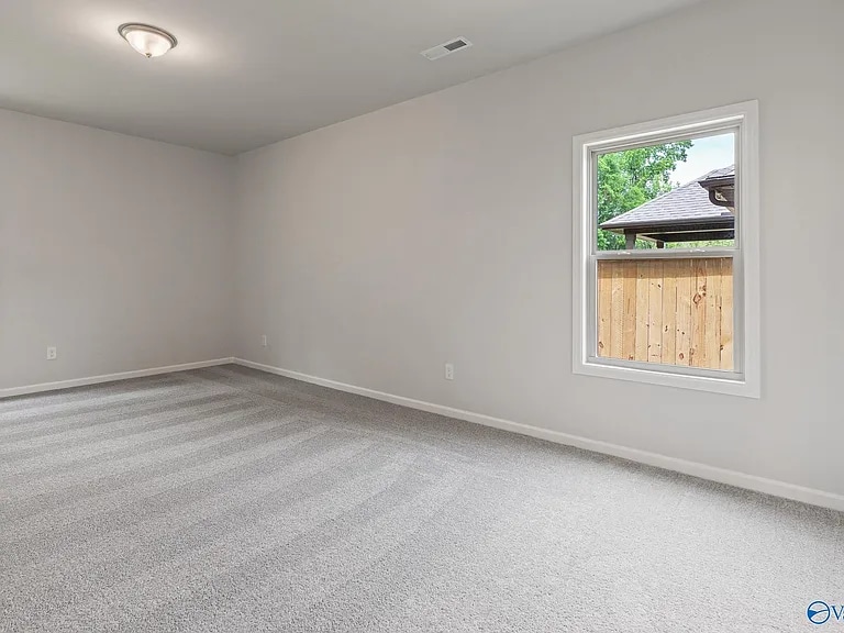 Master bedroom - 104 Striker Ln