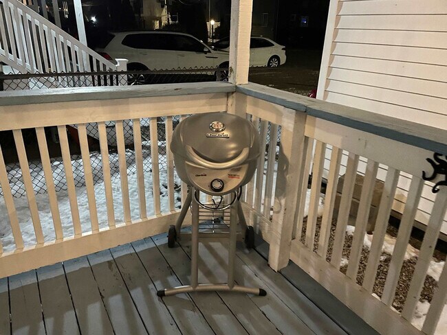 Building Photo - 8 Duston Ave