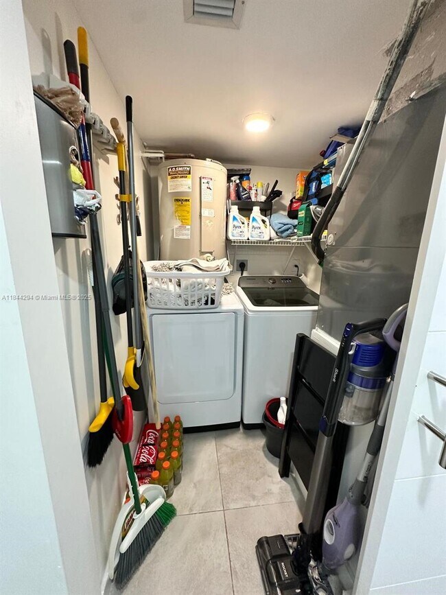 Building Photo - 13447 SW 154th St