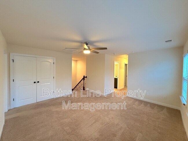 Building Photo - 5688 Garrow Glen Rd