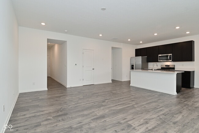 Building Photo - 6296 Wasco Dr