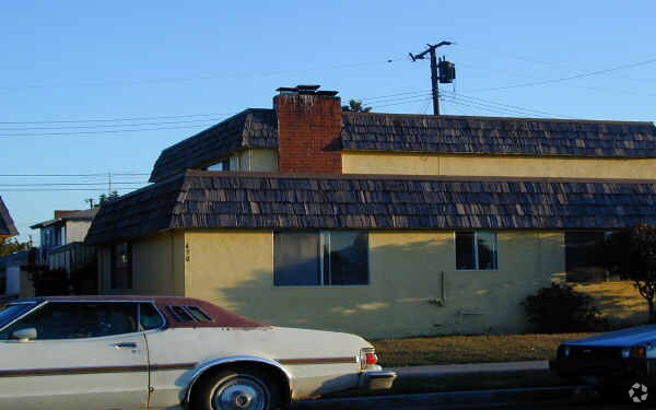 Building Photo - 430 E Dollie St