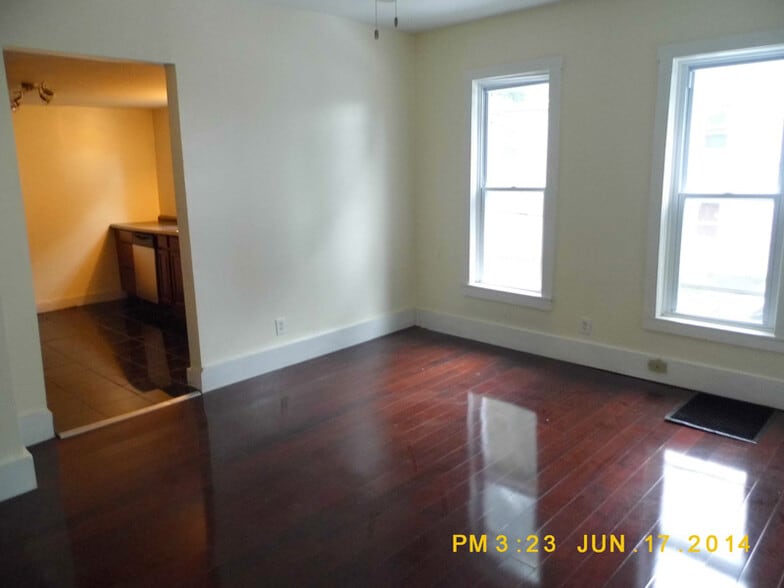 Building Photo - 1710 E Fayette St