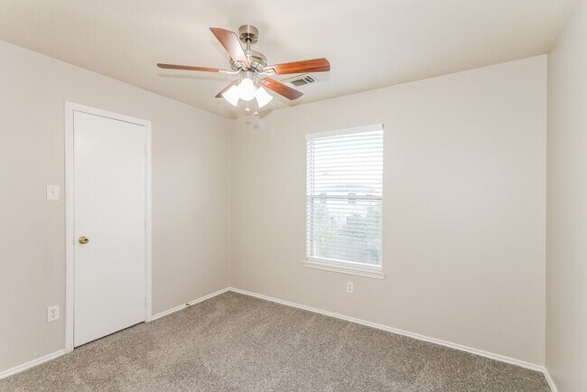 Building Photo - 21630 Bowcreek Ln