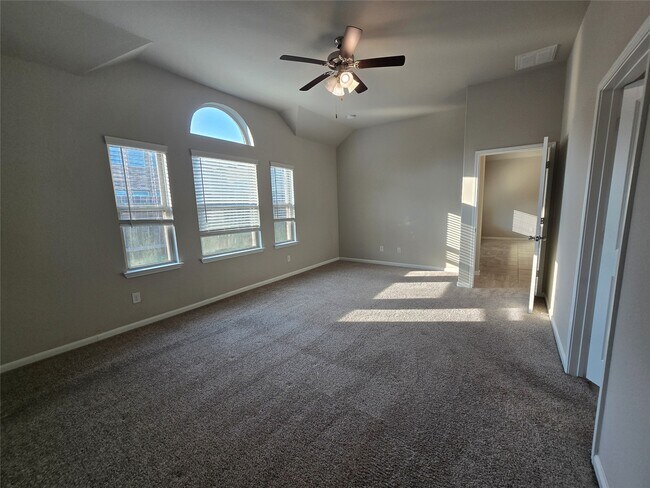 Building Photo - 511 Yellow Bullhead Ct